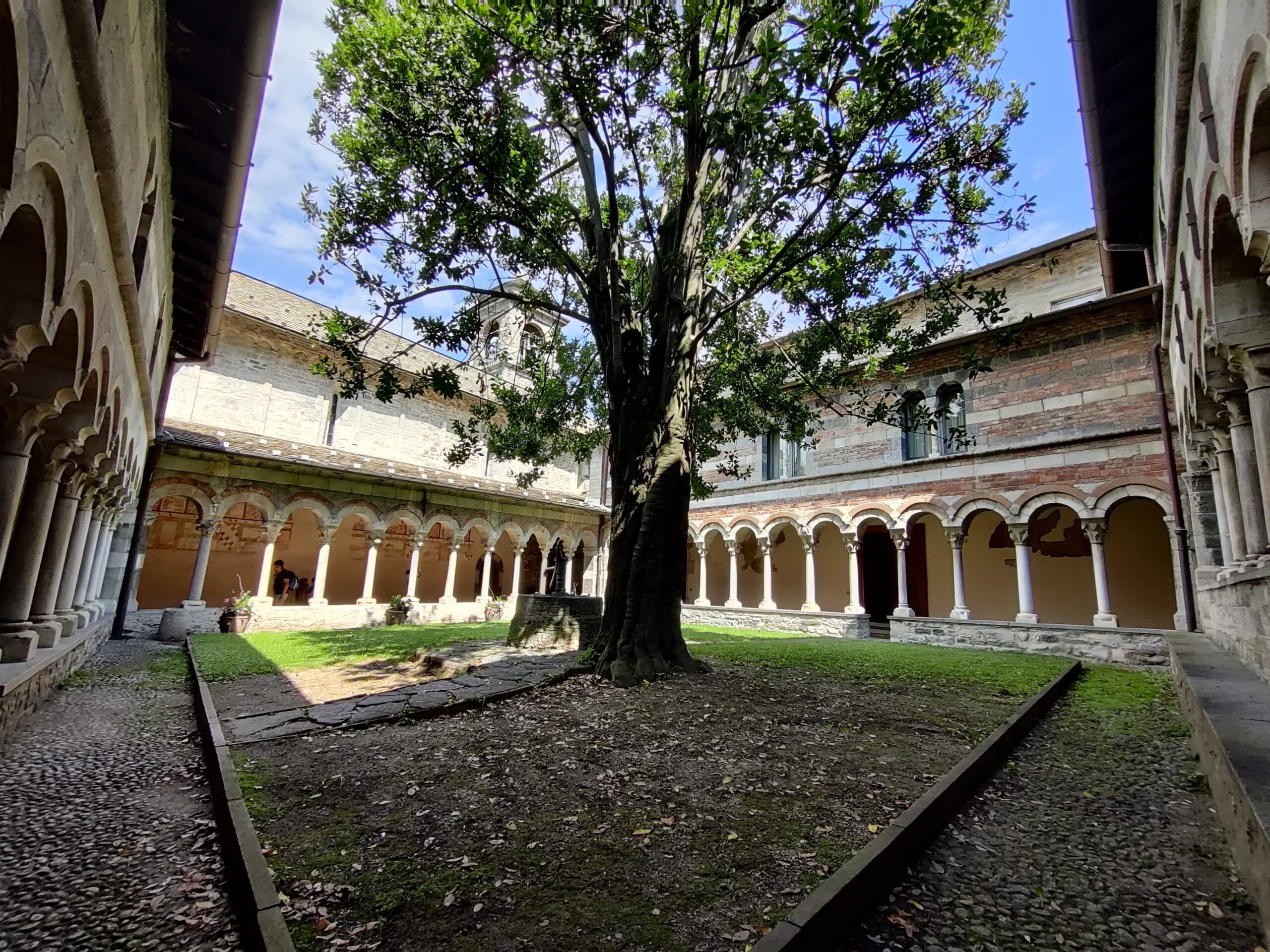 cloister of Piona abbey